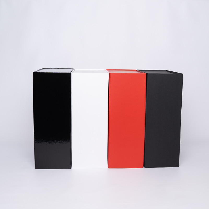 Scatola magnetica personalizzata Wonderbox 40x30x15 CM | WONDERBOX | STANDARD PAPER | HOT FOIL STAMPING