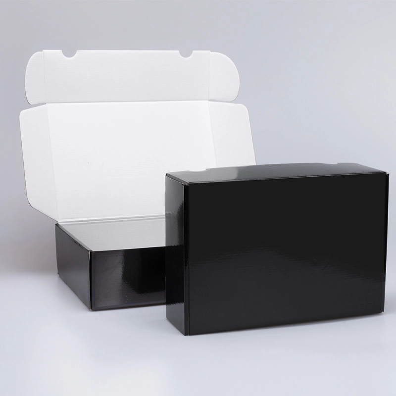 POSTPACK LAMINÉE | BOITE D'EXPÉDITION COLORÉE - Laminée - Centuryprint