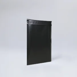 Mattschwarze Kunststofftasche