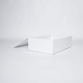 Gepersonaliseerde Gepersonaliseerde magnestische geschenkdoos Clearbox 33x22x10 CM33x22x10 CM | CLEARBOX | DIGITAAL AFDRUKKEN...