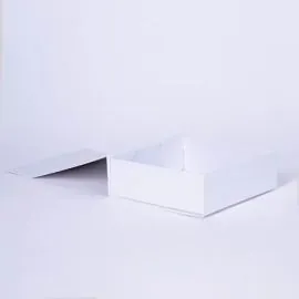Scatola magnetica personalizzata Wonderbox 15x15x5 CM | WONDERBOX | STANDARD PAPER | HOT FOIL STAMPING