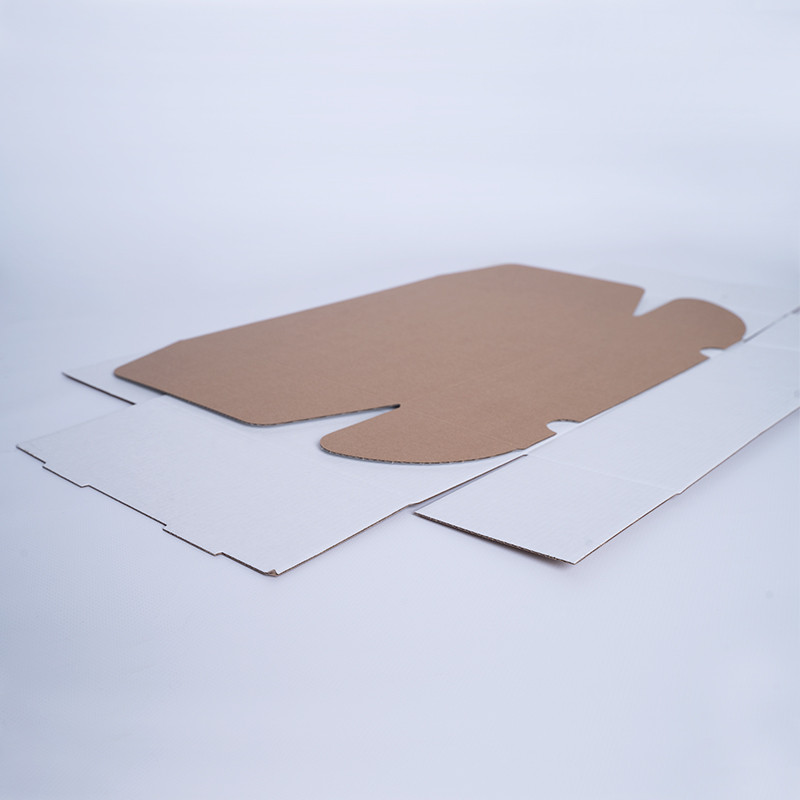 Customized Laminated Postpack 34x24x10,5 CM | LAMINATED POSTPACK | SCREEN PRINTING ON ONE SIDE IN TWO COLOURS