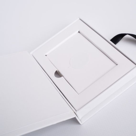 Boîte aimantée personnalisée Concorde 12x7x2 CM | CONCORDE | HEISSDRUCK